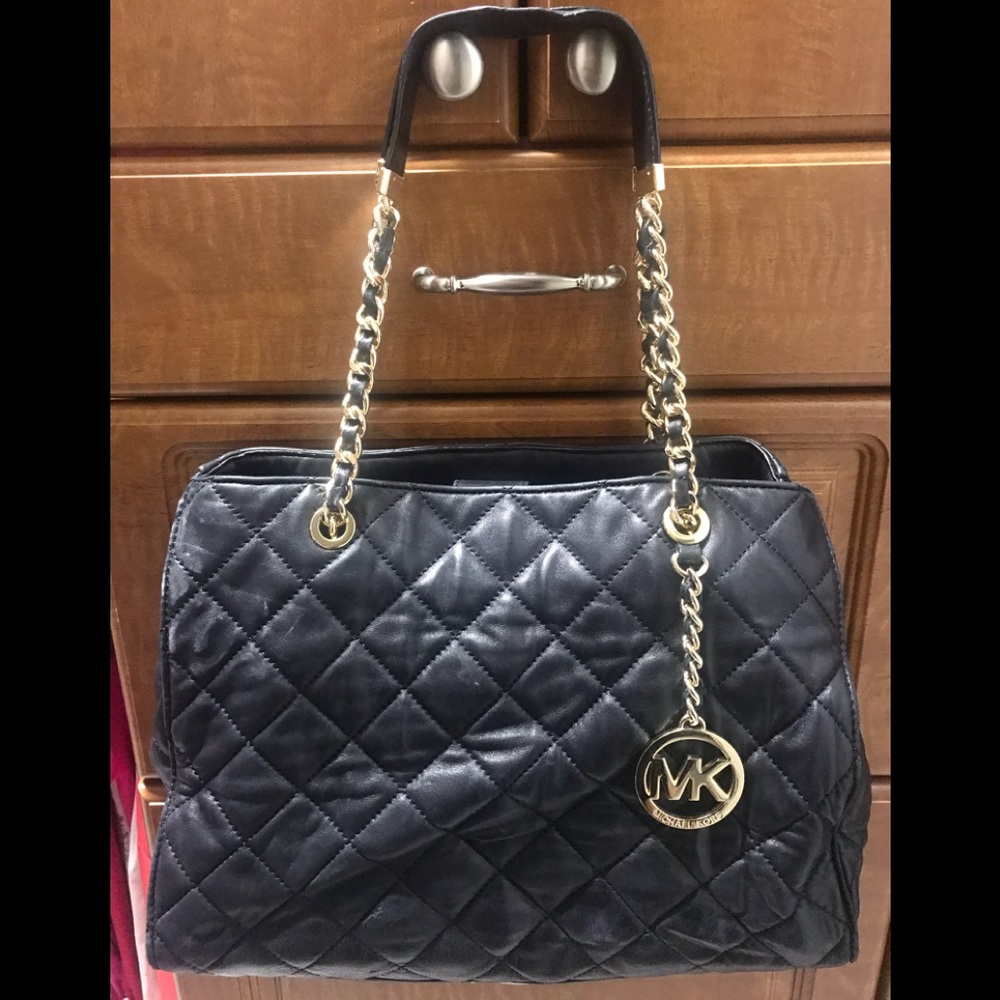 Michael kors black leather handbag
